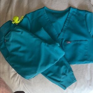 Figs scrub set in Cactus🌵